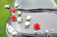 <b>Dekoracja lubna na auto biaa i czerwona</b> D - 7951